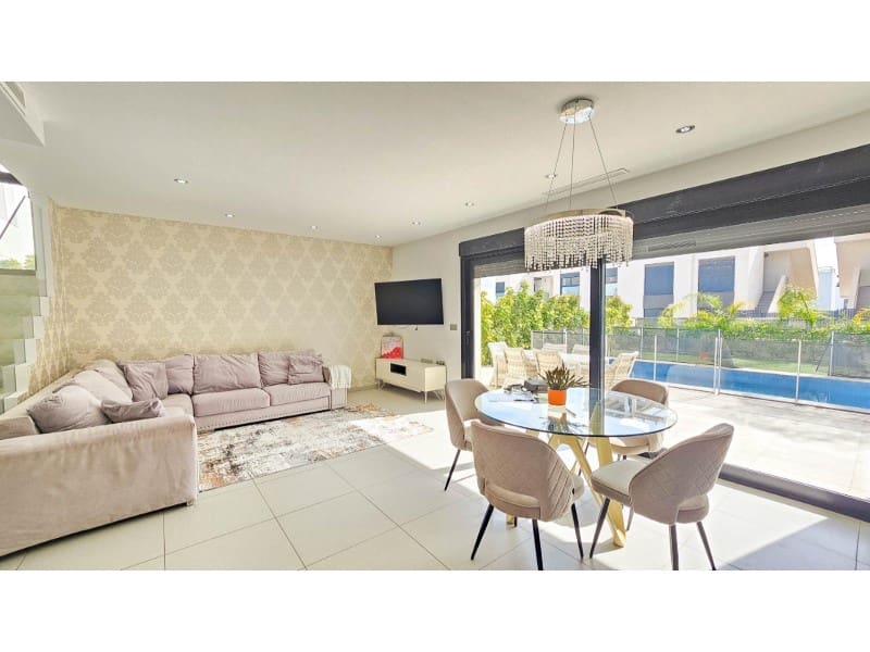 3 makuuhuone Huvila myytävänä paikassa Rojales mukana uima-altaan - 458 900 € (Ref: 9627759)