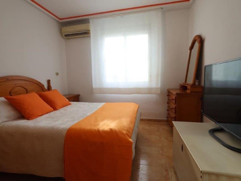 Casa de 3 habitaciones en Torrevieja en venta - 205.000 € (Ref: 9630240)