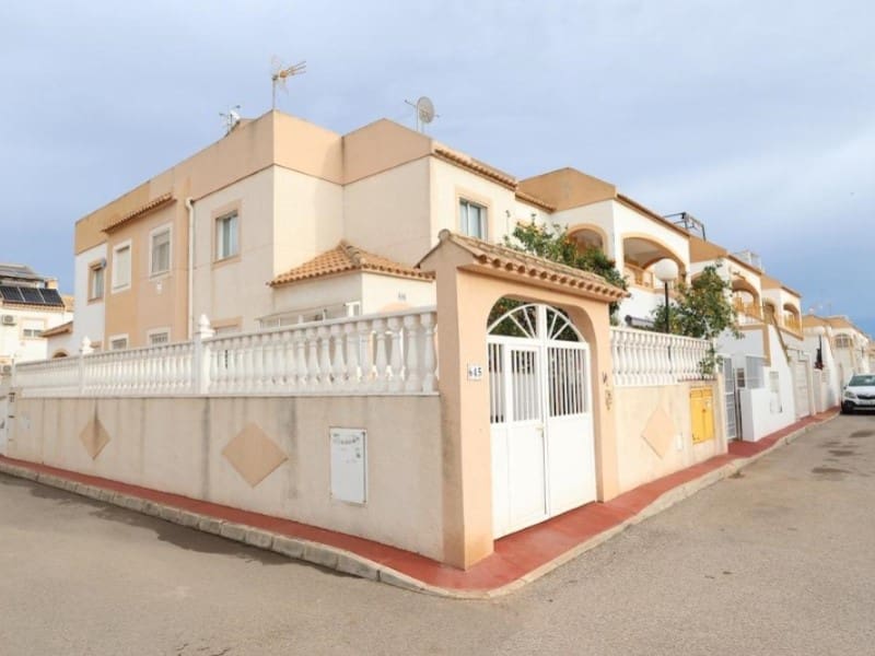 Casa de 3 habitaciones en Torrevieja en venta - 205.000 € (Ref: 9630240)