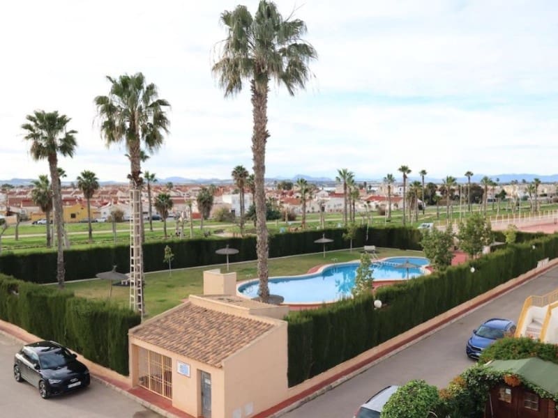 Casa de 3 habitaciones en Torrevieja en venta - 205.000 € (Ref: 9630240)