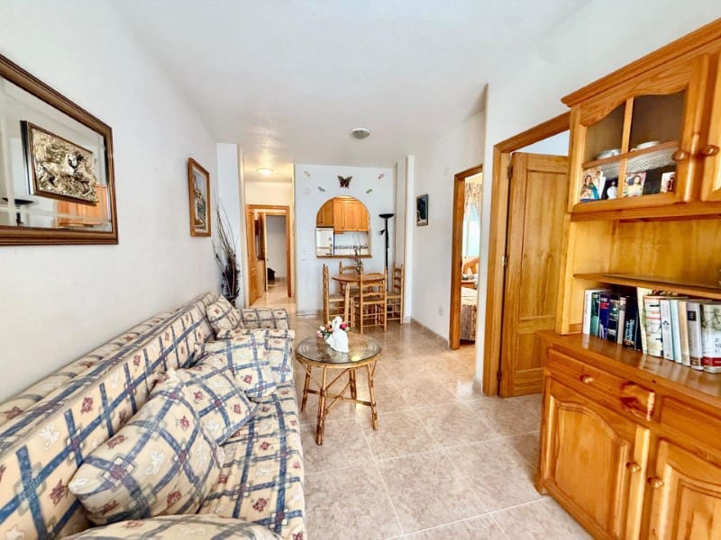 Apartamento de 2 habitaciones en Torrevieja en venta con piscina - 119.900 € (Ref: 9630241)
