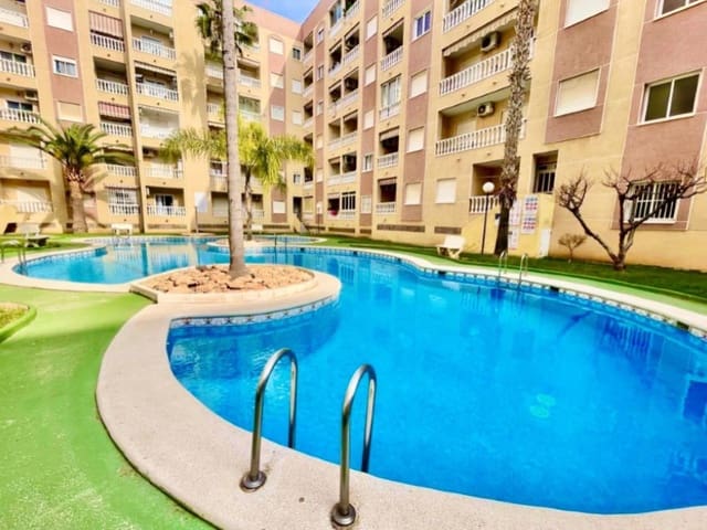 Apartamento de 2 habitaciones en Parque de las Naciones, Torrevieja en venta con piscina - 119.900 € (Ref: 9630241)