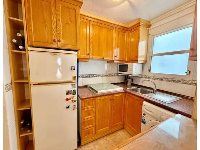 Apartamento de 2 habitaciones en Parque de las Naciones, Torrevieja en venta con piscina - 119.900 € (Ref: 9630241)