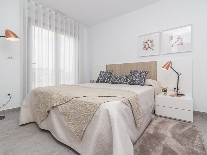 2 Zimmer Bungalow zu verkaufen in Torrevieja - 340.000 € (Ref: 9634481)