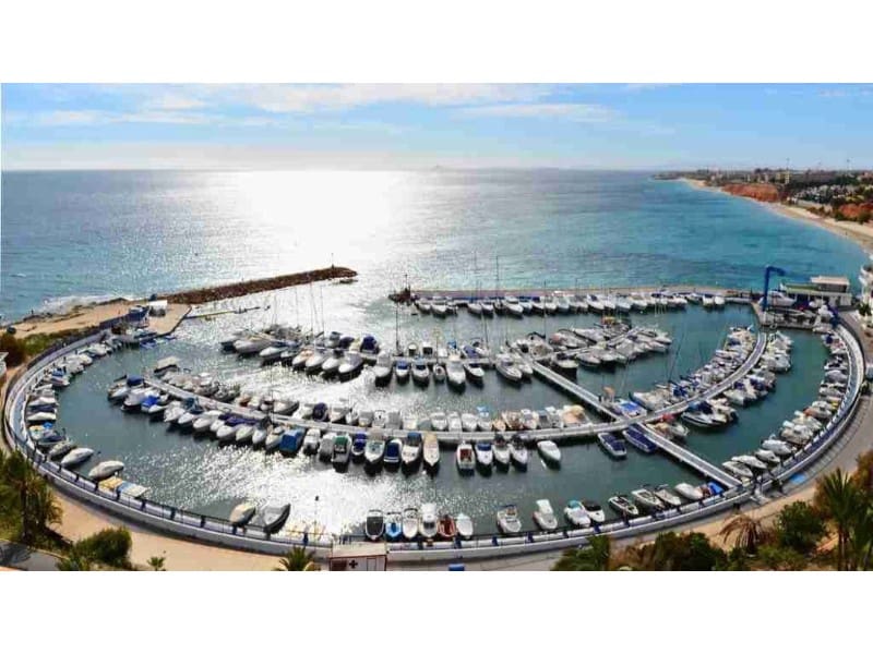 Ático de 2 habitaciones en Orihuela Costa en venta - 325.000 € (Ref: 9648026)