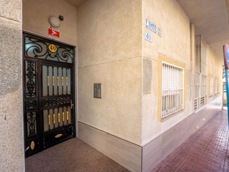 1 sypialnia Apartament na sprzedaż w Torrevieja - 119 000 € (Ref: 9655982)