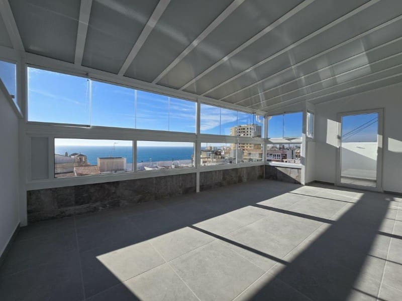 2 sovrum Lägenhet till salu i Torrevieja - 207 000 € (Ref: 9655983)