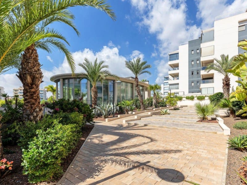 3 Zimmer Apartment zu verkaufen in Orihuela Costa mit Pool - 320.000 € (Ref: 9666395)