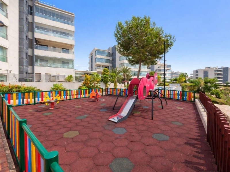 3 Zimmer Apartment zu verkaufen in Orihuela Costa mit Pool - 320.000 € (Ref: 9666395)