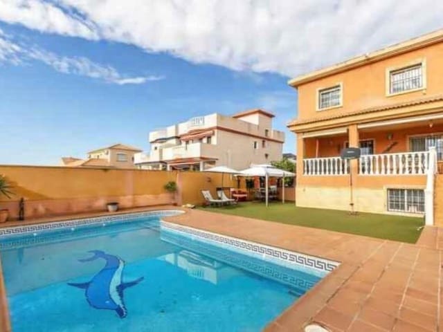 4 bedroom Villa for sale in Aguas Nuevas, Torrevieja with pool - € 499,000 (Ref: 9666396)