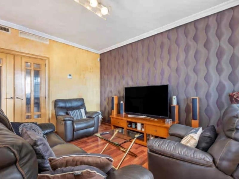 4 bedroom Villa for sale in Torrevieja with pool - € 499,000 (Ref: 9666396)