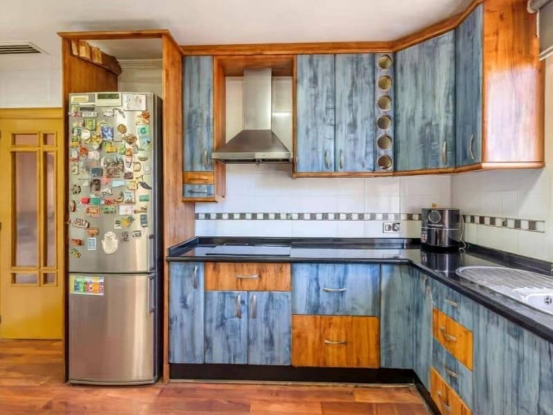 4 bedroom Villa for sale in Torrevieja with pool - € 499,000 (Ref: 9666396)