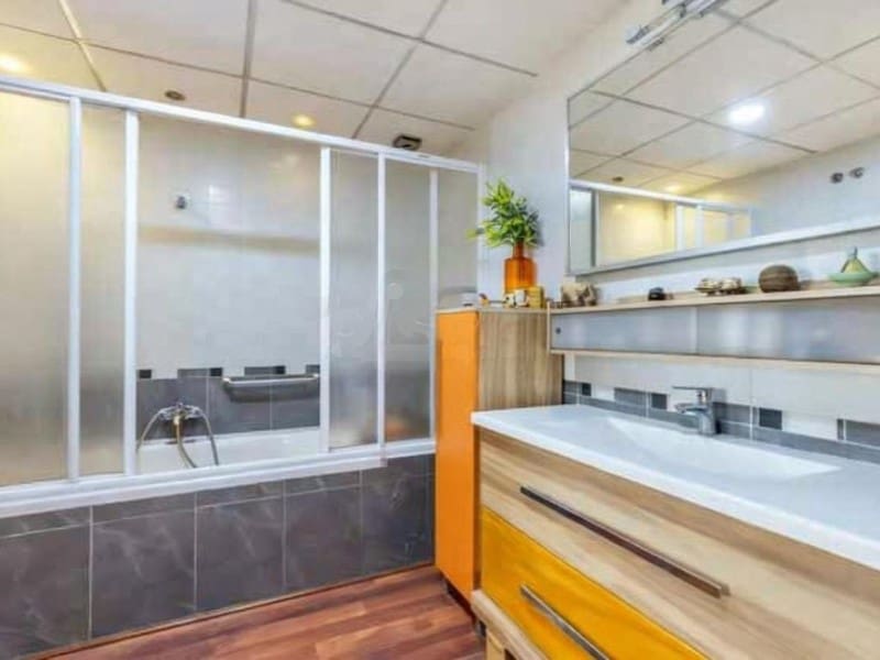 4 bedroom Villa for sale in Torrevieja with pool - € 499,000 (Ref: 9666396)