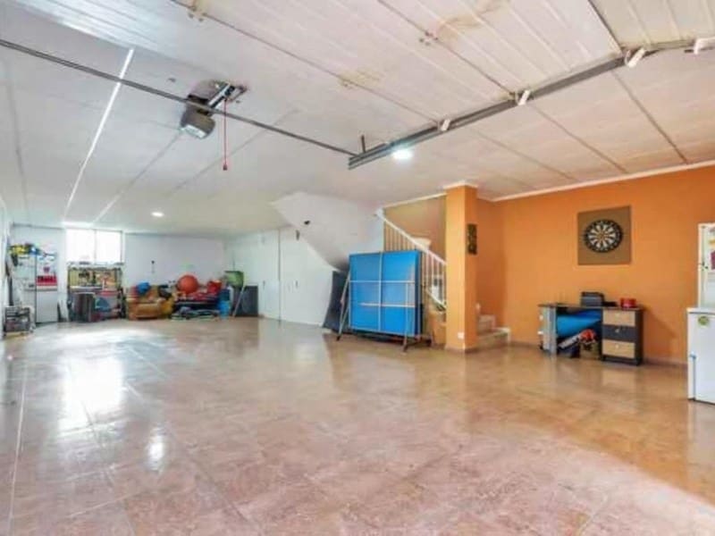 4 bedroom Villa for sale in Torrevieja with pool - € 499,000 (Ref: 9666396)