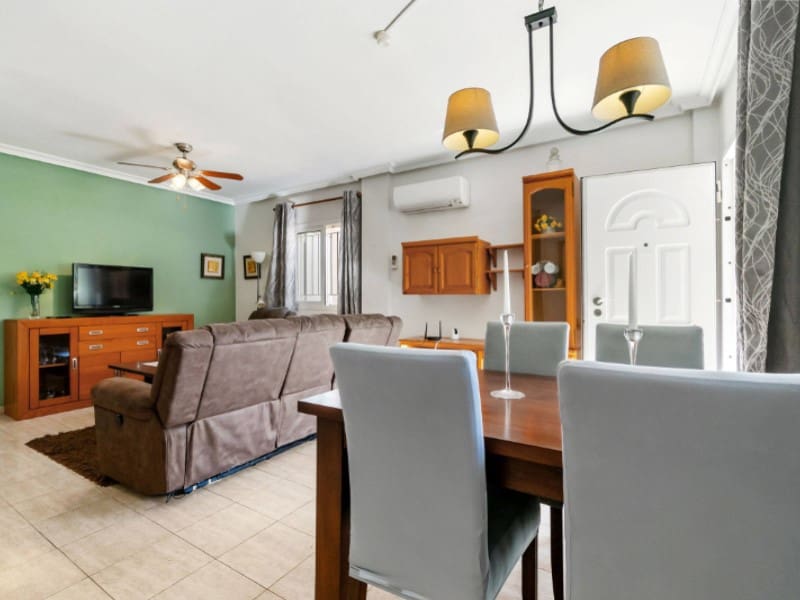 2 soveværelse Byhus til salg i Playa Flamenca med swimmingpool - € 275.000 (Ref: 9666398)