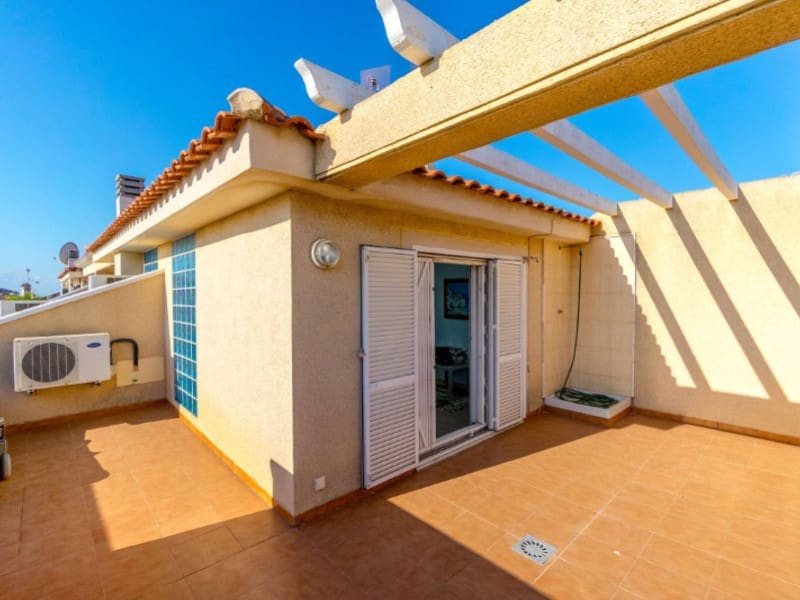 2 soveværelse Byhus til salg i Playa Flamenca med swimmingpool - € 275.000 (Ref: 9666398)