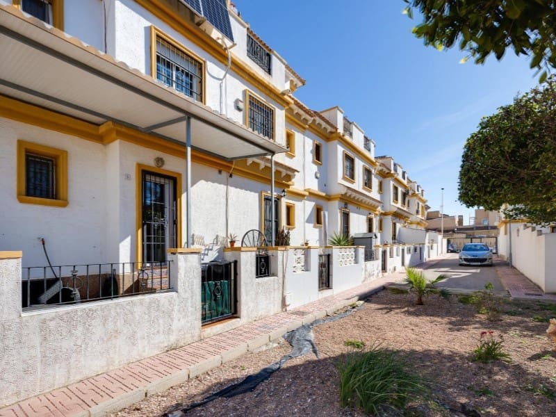 3 Zimmer Haus zu verkaufen in Aguas Nuevas mit Pool - 249.900 € (Ref: 9666402)