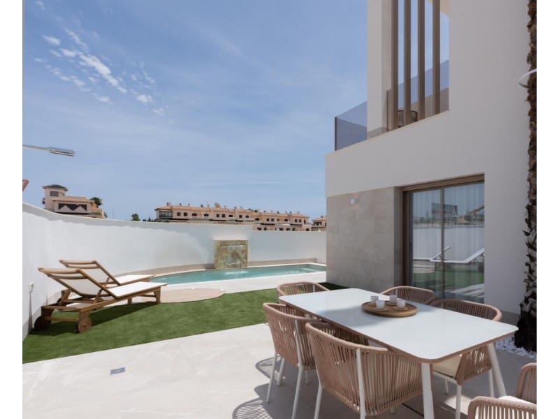 3 sovrum Hus till salu i Los Alcazares med pool - 439 000 € (Ref: 9670381)