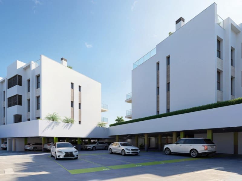 Chalet de 3 habitaciones en Los Alcázares en venta con piscina - 630.000 € (Ref: 9670383)