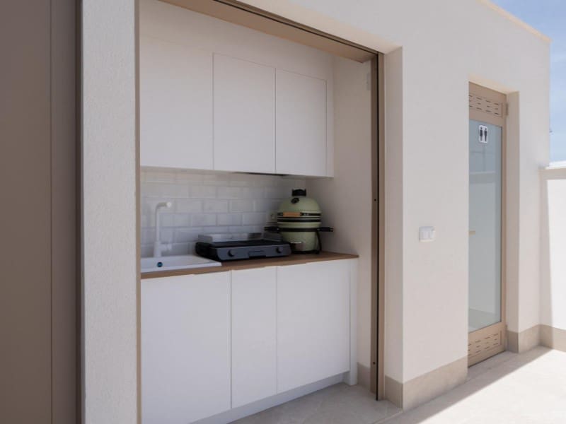 Chalet de 3 habitaciones en Los Alcázares en venta con piscina - 630.000 € (Ref: 9670383)