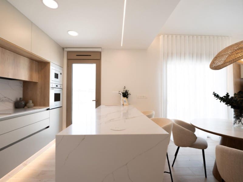 Chalet de 3 habitaciones en Los Alcázares en venta con piscina - 630.000 € (Ref: 9670383)