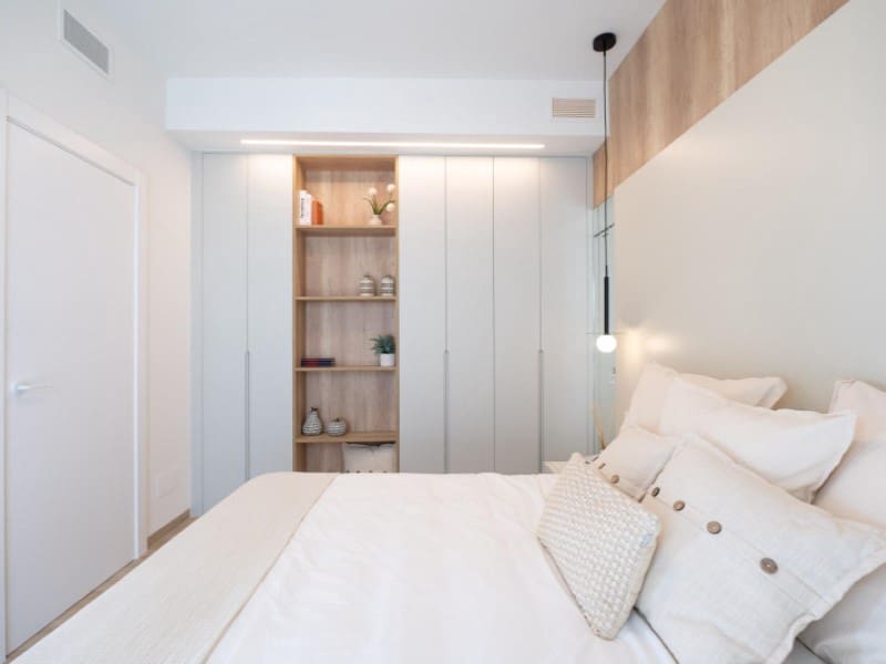 Chalet de 3 habitaciones en Los Alcázares en venta con piscina - 630.000 € (Ref: 9670383)