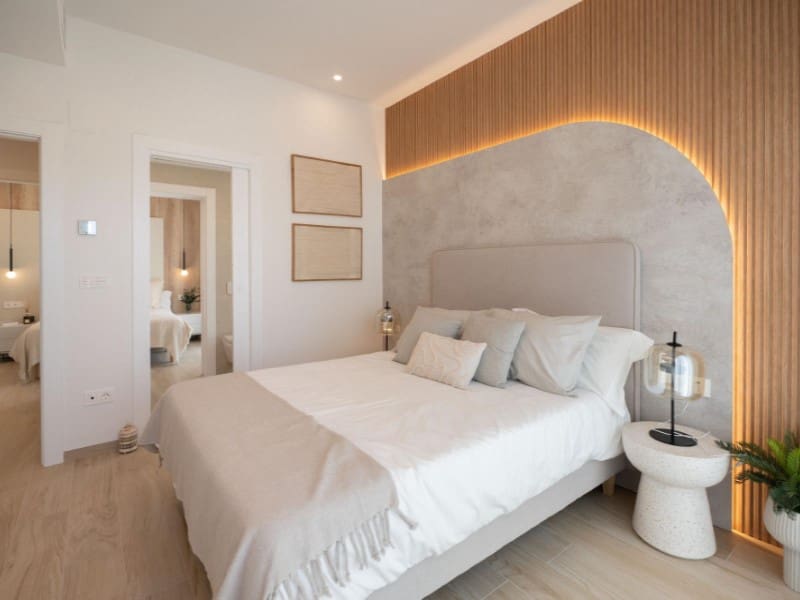 Chalet de 3 habitaciones en Los Alcázares en venta con piscina - 630.000 € (Ref: 9670383)