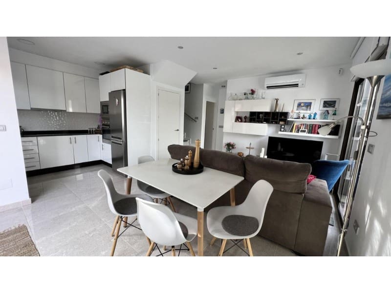 3 bedroom Villa for sale in Orihuela Costa with pool - € 299,000 (Ref: 9674106)