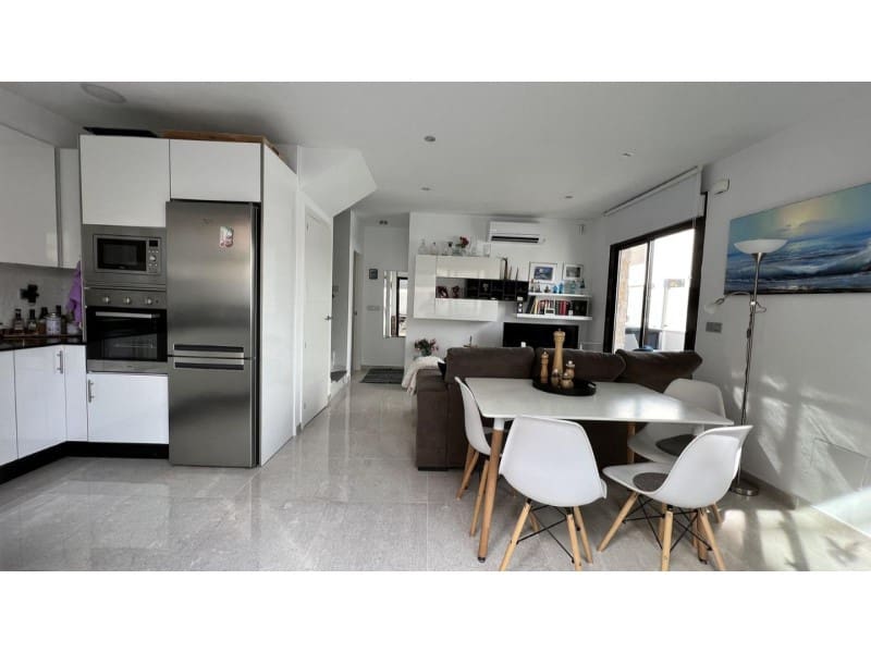 3 bedroom Villa for sale in Orihuela Costa with pool - € 299,000 (Ref: 9674106)