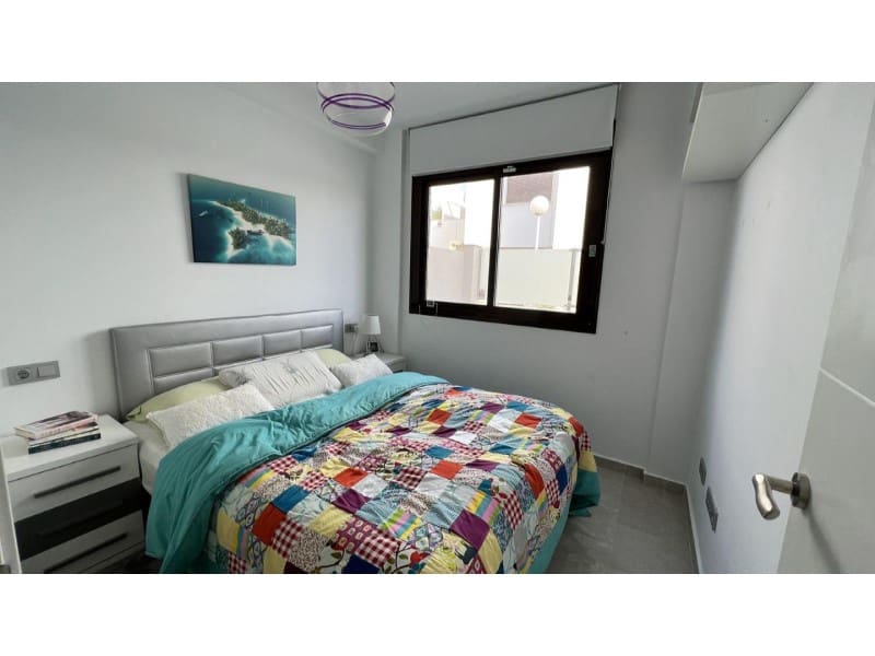 3 bedroom Villa for sale in Orihuela Costa with pool - € 299,000 (Ref: 9674106)