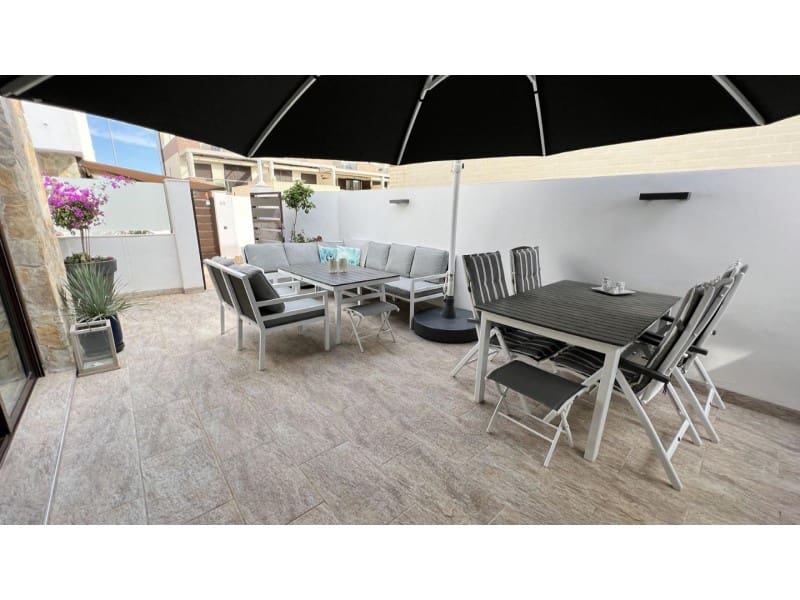 3 bedroom Villa for sale in Orihuela Costa with pool - € 299,000 (Ref: 9674106)
