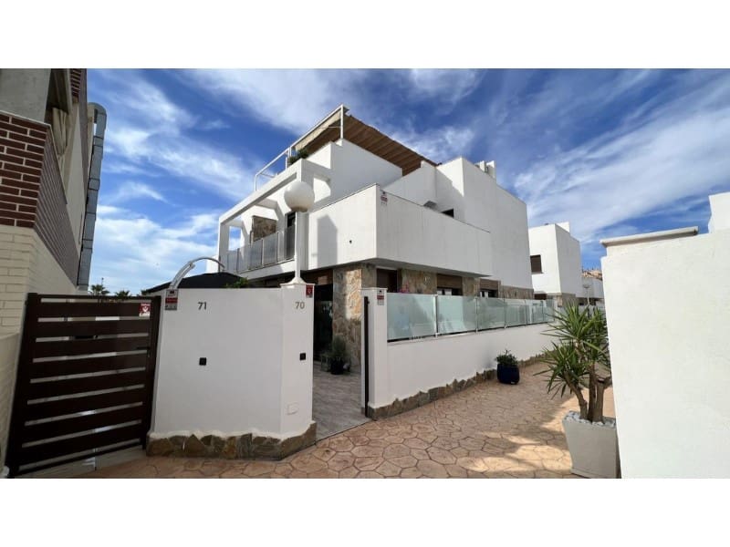 3 bedroom Villa for sale in Orihuela Costa with pool - € 299,000 (Ref: 9674106)