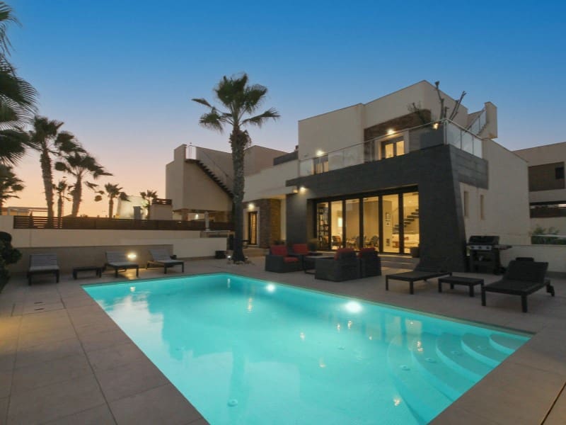 4 soveværelse Villa til salg i Aguas Nuevas med swimmingpool - € 1.075.000 (Ref: 9677324)