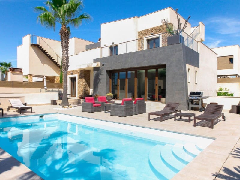 4 soveværelse Villa til salg i Aguas Nuevas med swimmingpool - € 1.075.000 (Ref: 9677324)