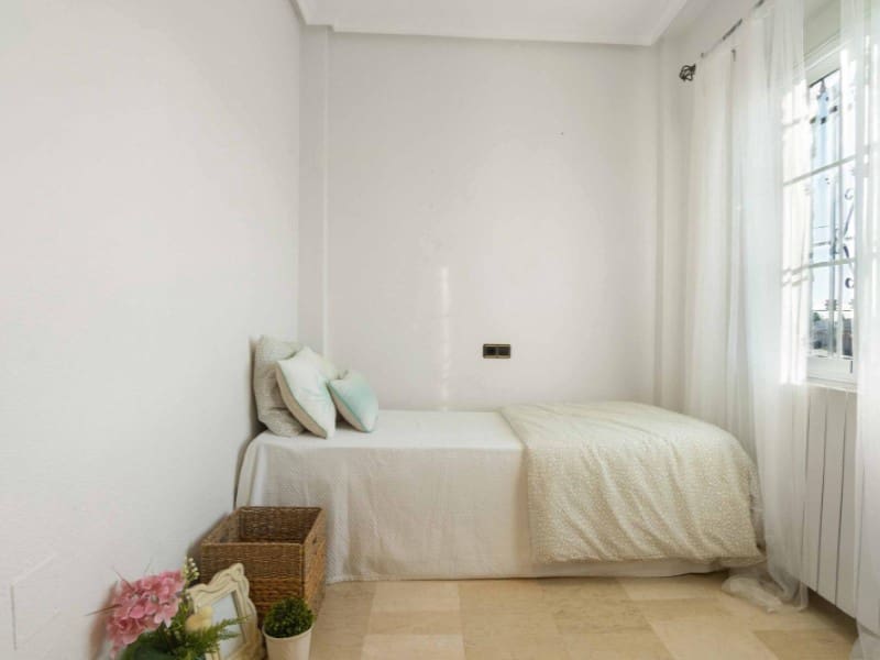 5 Zimmer Villa zu verkaufen in Orihuela Costa mit Pool - 350.000 € (Ref: 9677326)