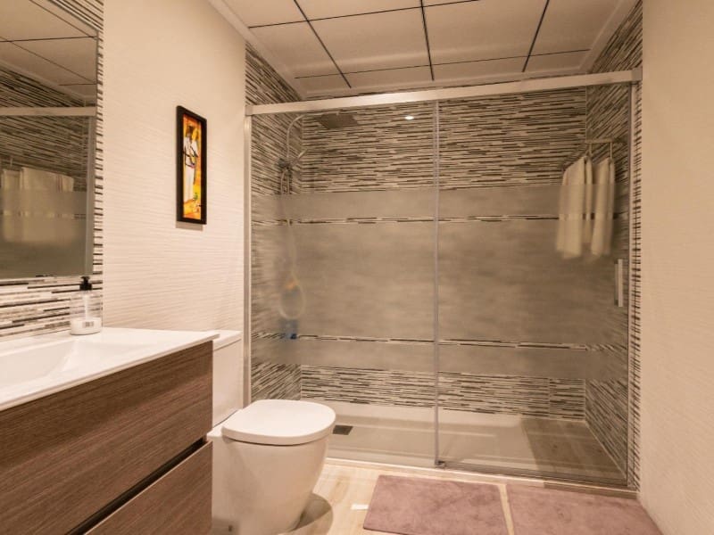 Chalet de 4 habitaciones en Orihuela Costa en venta con piscina - 490.000 € (Ref: 9677329)