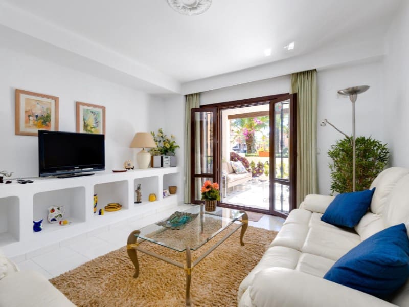 2 slaapkamer Appartement te koop in Torrevieja met zwembad - € 310.000 (Ref: 9686319)