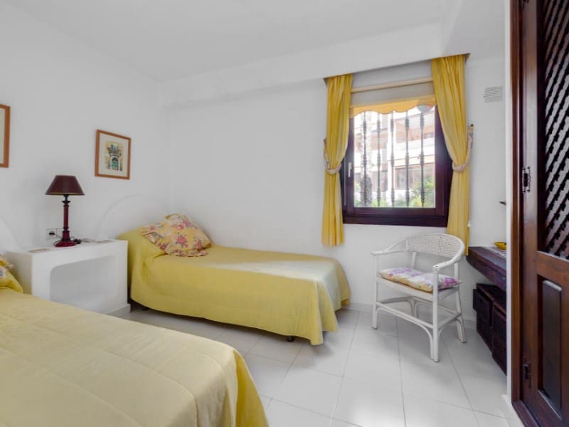 2 slaapkamer Appartement te koop in Torrevieja met zwembad - € 310.000 (Ref: 9686319)