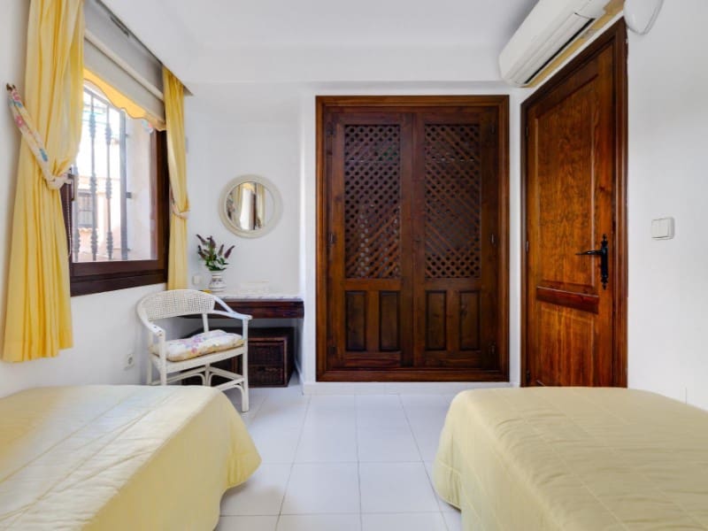 2 slaapkamer Appartement te koop in Torrevieja met zwembad - € 310.000 (Ref: 9686319)