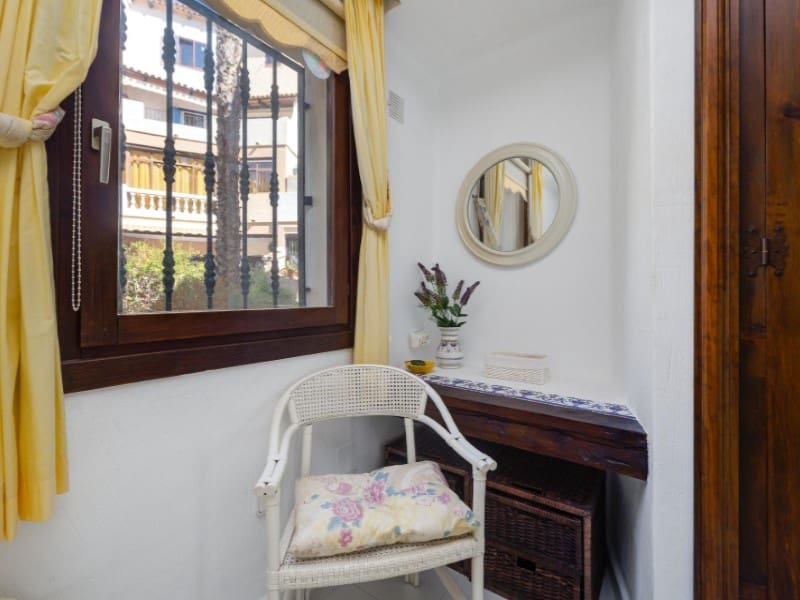 2 slaapkamer Appartement te koop in Torrevieja met zwembad - € 310.000 (Ref: 9686319)