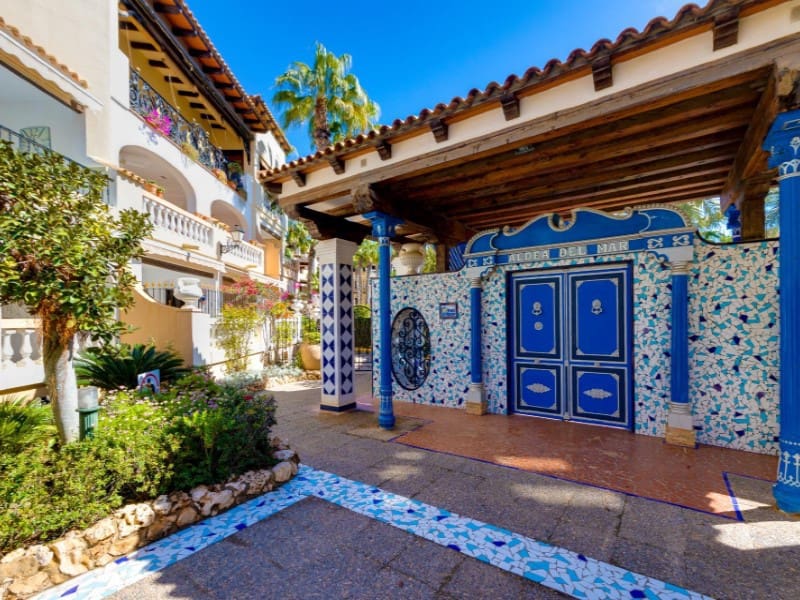 2 slaapkamer Appartement te koop in Torrevieja met zwembad - € 310.000 (Ref: 9686319)