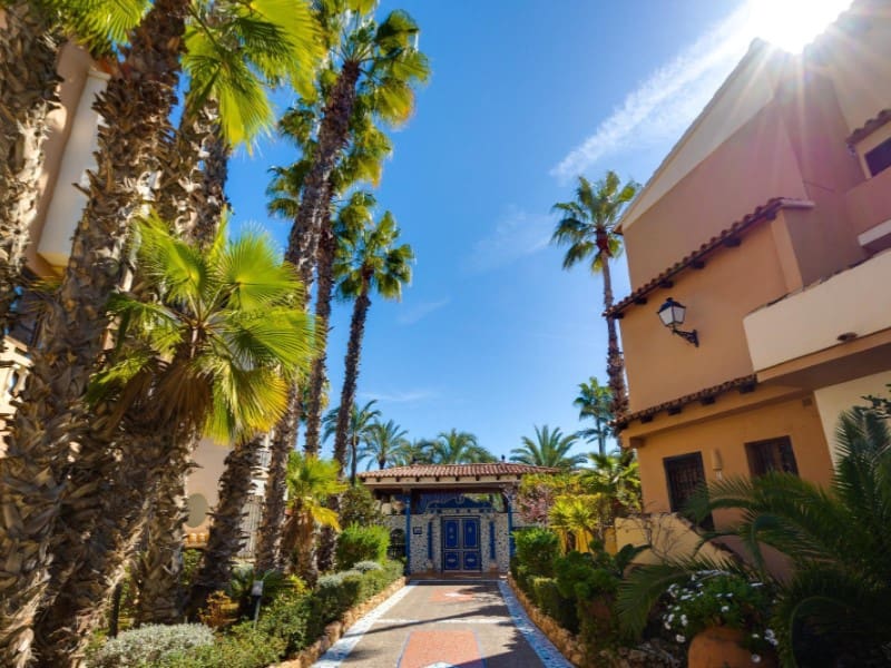 2 slaapkamer Appartement te koop in Torrevieja met zwembad - € 310.000 (Ref: 9686319)