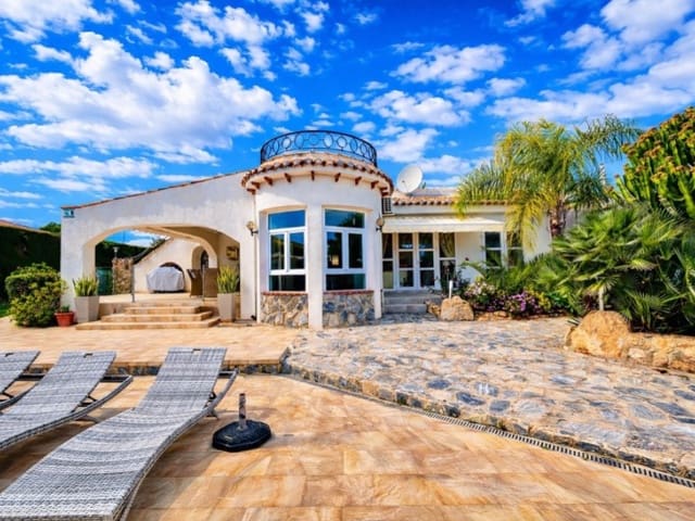 Chalet de 6 habitaciones en Lomas de Cabo Roig - Los Dolses, Orihuela en venta con garaje - 799.000 € (Ref: 9690510)