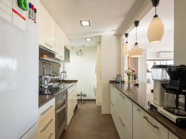 Apartamento de 2 habitaciones en Puerto Deportivo, Torrevieja en venta - 349.000 € (Ref: 9695252)