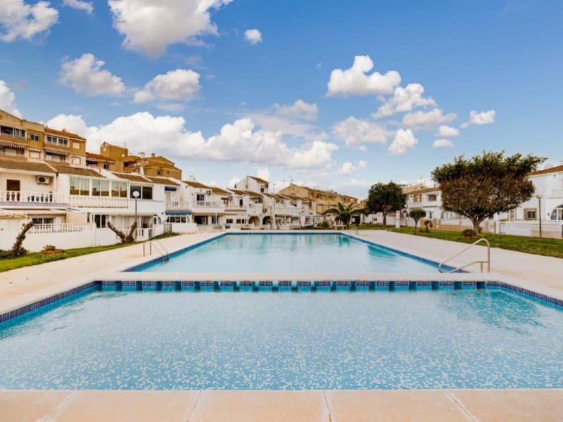 3 soveværelse Byhus til salg i Torrevieja - € 249.900 (Ref: 9695254)