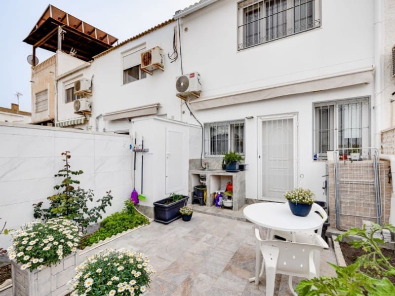 3 soveværelse Byhus til salg i Torrevieja - € 249.900 (Ref: 9695254)