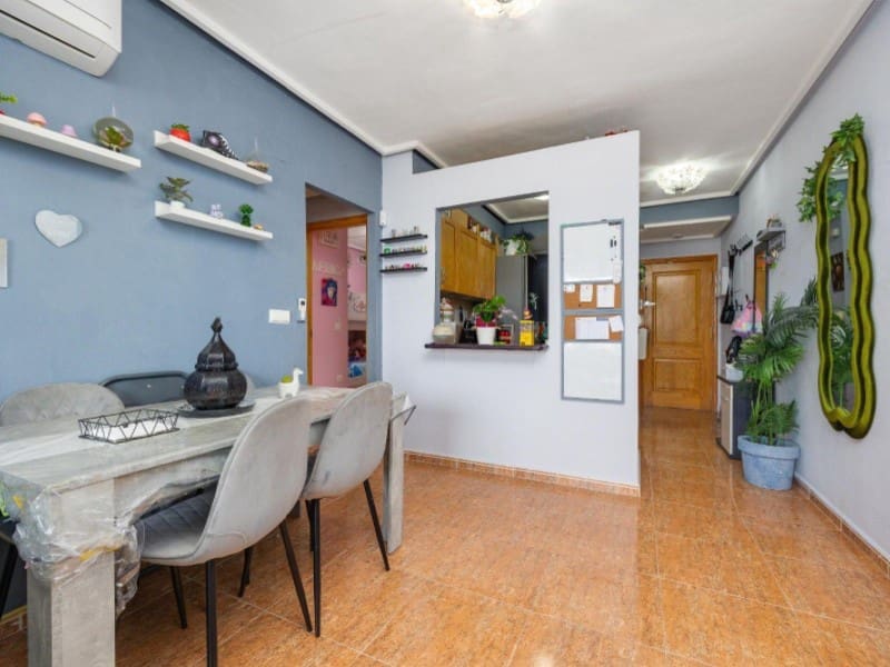 2 bedroom Apartment for sale in Torrevieja with pool - € 184,969 (Ref: 9695255)