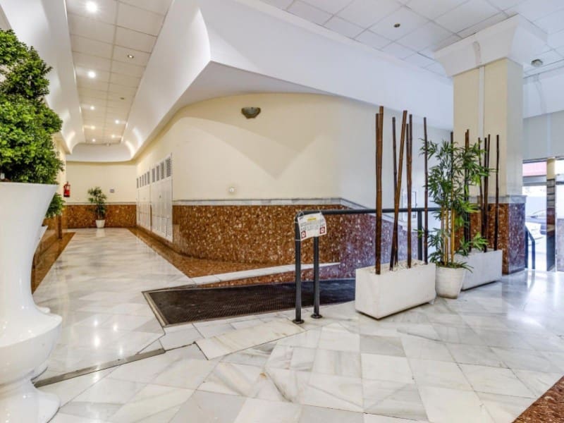 2 bedroom Apartment for sale in Torrevieja with pool - € 184,969 (Ref: 9695255)