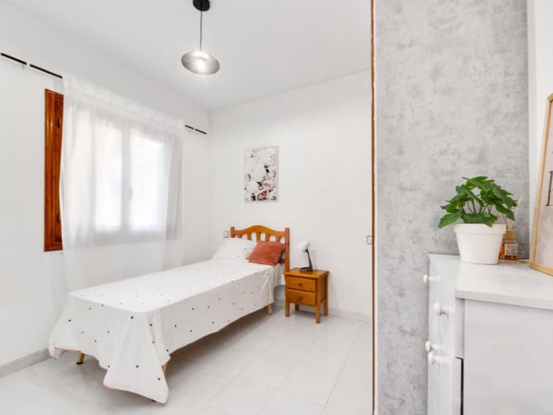 4 Zimmer Villa zu verkaufen in Torrevieja - 197.000 € (Ref: 9695256)