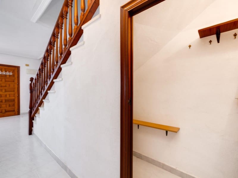 4 Zimmer Villa zu verkaufen in Torrevieja - 197.000 € (Ref: 9695256)